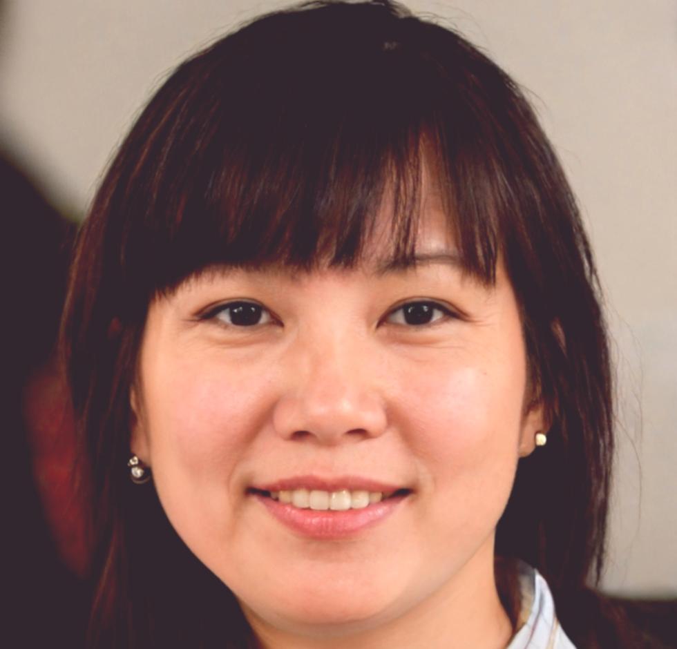 Inés Villalobos, Directora de Programas Educativos